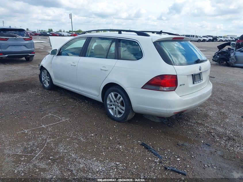 2014 VOLKSWAGEN JETTA SPORTWAGEN 2.0L TDI - 3VWPL7AJXEM602315