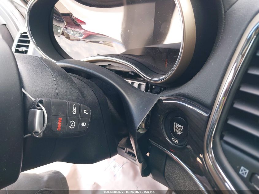 2017 Jeep Grand Cherokee Overland 4X4 VIN: 1C4RJFCG2HC942478 Lot: 43300072