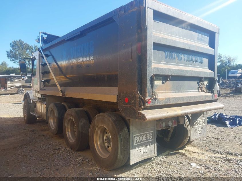 2020 Volvo VHD - 4V5KG9EH3LN219940