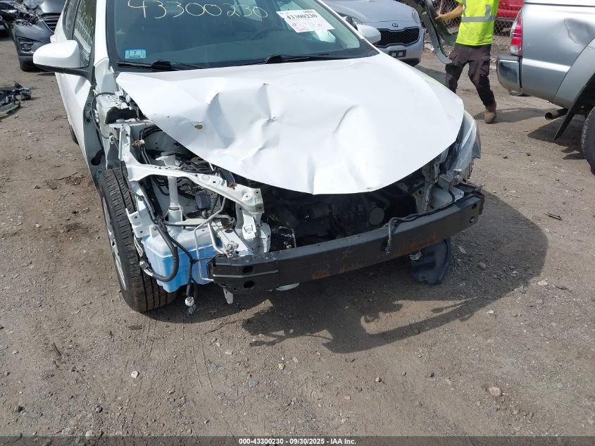 2018 Toyota Corolla Le VIN: 2T1BURHE2JC115000 Lot: 43300230