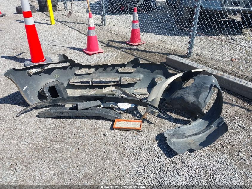 2000 Chrysler Town & Country Limited VIN: 1C4GP64L4YB577390 Lot: 43300290