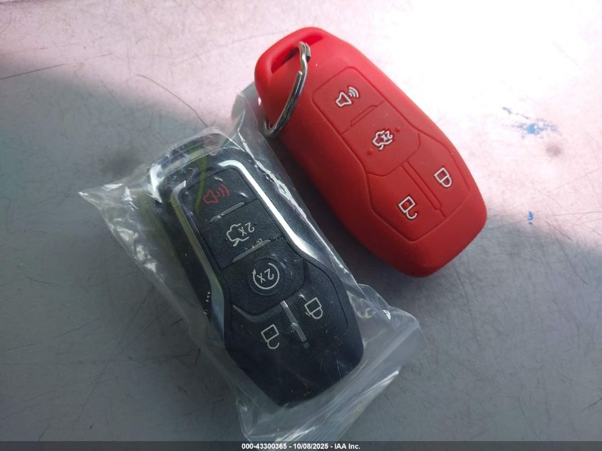 2016 Ford Fusion Energi Titanium VIN: 3FA6P0SU8GR283723 Lot: 43300365