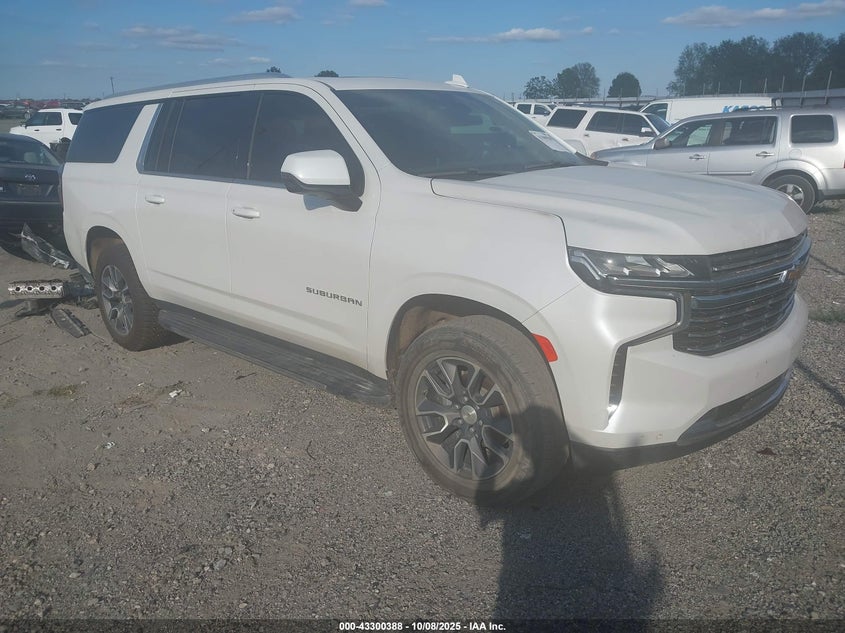 CHEVROLET SUBURBAN 2WD LT