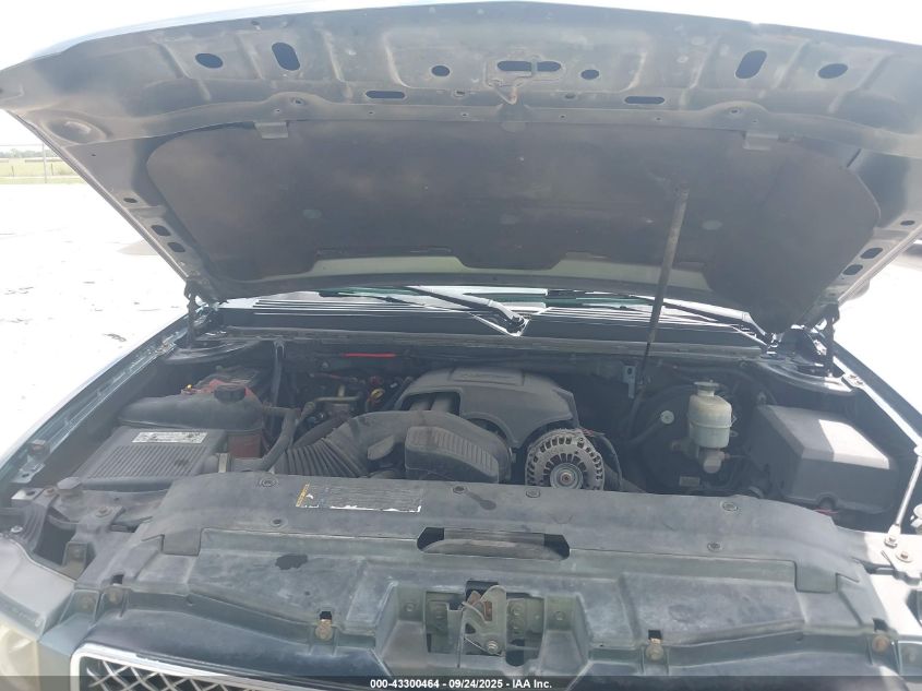 2008 Chevrolet Suburban 1500 Ltz VIN: 1GNFC16058R108420 Lot: 43300464