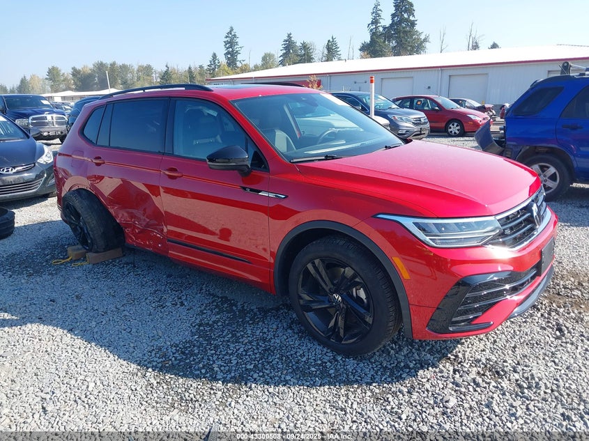 2024 VOLKSWAGEN TIGUAN 2.0T SE R-LINE BLACK - 3VV8B7AX3RM228765