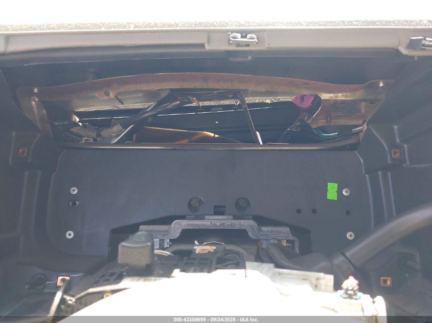 2005 GMC Yukon Denali VIN: 1GKEK63U75J204396 Lot: 43300699