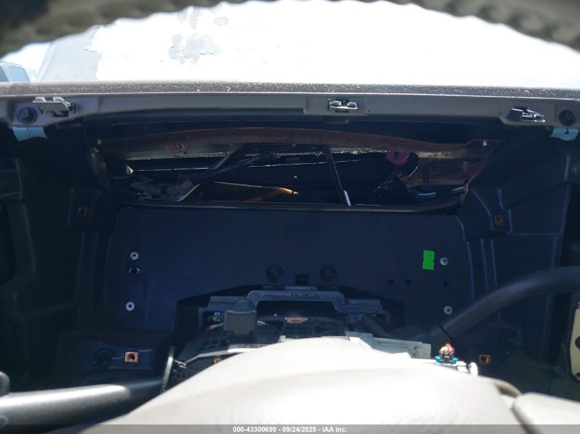 2005 GMC Yukon Denali VIN: 1GKEK63U75J204396 Lot: 43300699