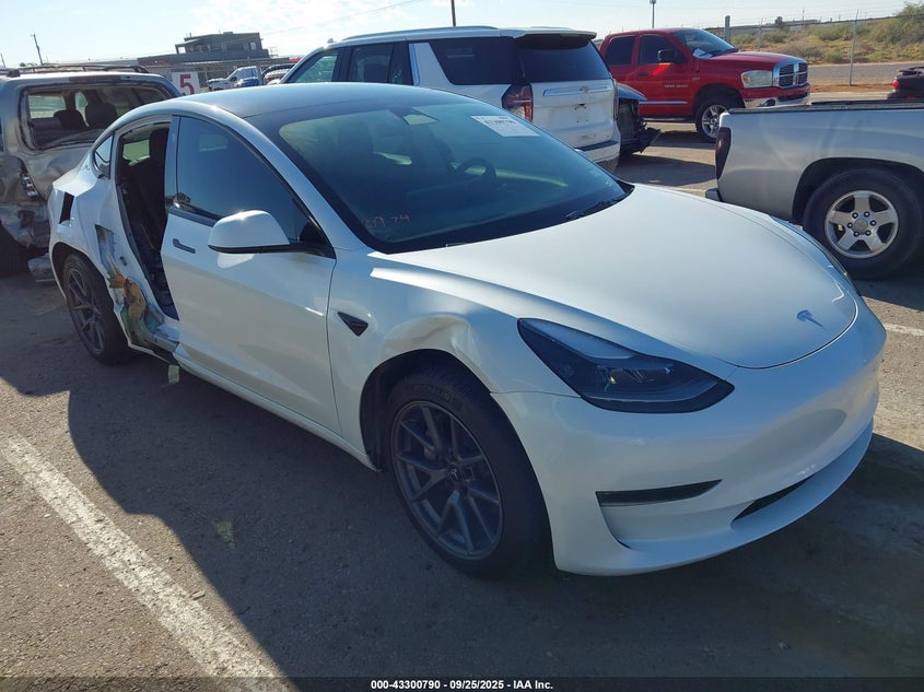 TESLA MODEL 3 REAR-WHEEL DRIVE