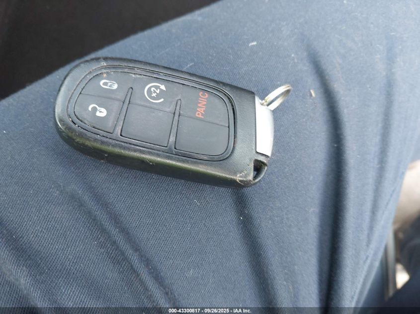 2021 Jeep Cherokee Latitude Plus 4X4 VIN: 1C4PJMLB7MD104810 Lot: 43300817