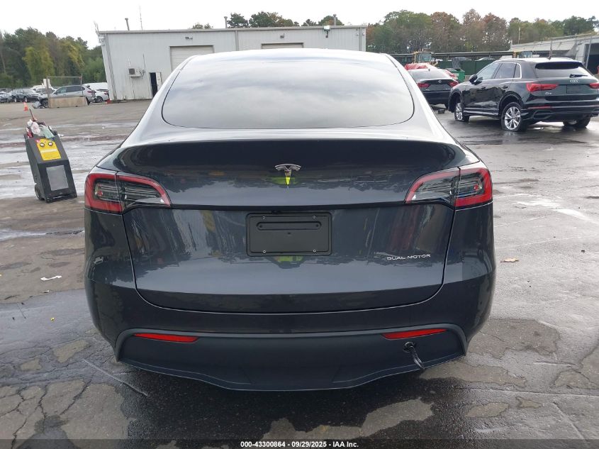 2024 Tesla Model Y Long Range Dual Motor All-Wheel Drive VIN: 7SAYGDEEXRA255294 Lot: 43300864