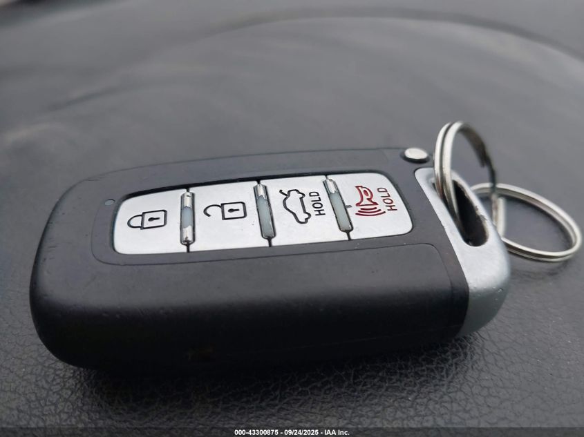 2011 Hyundai Sonata Limited 2.0T VIN: 5NPEC4AB2BH200193 Lot: 43300875