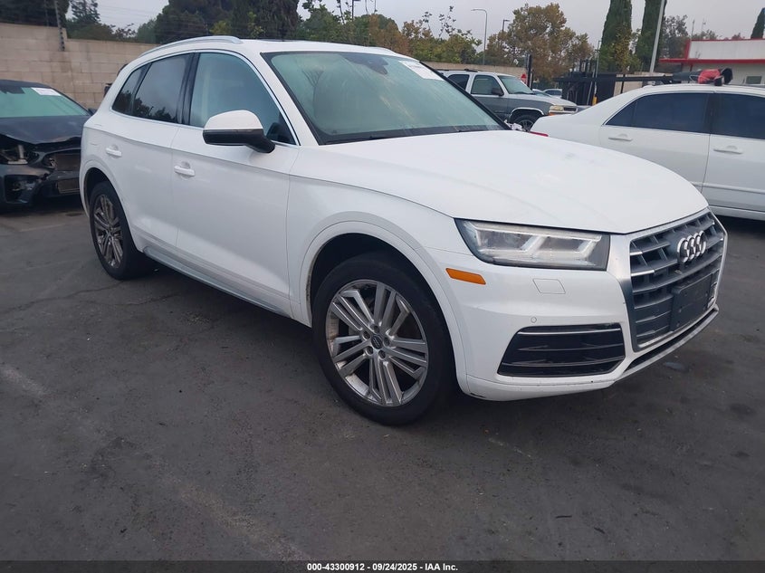 AUDI Q5 2.0T PREMIUM/2.0T TECH PREMIUM