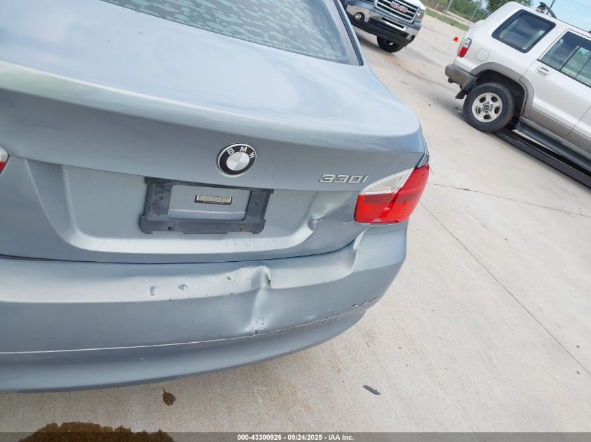 2006 BMW 330I VIN: WBAVB33556KR75998 Lot: 43300926