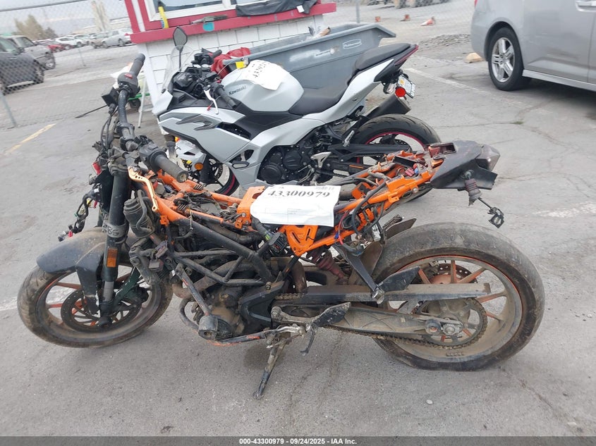 2015 KTM RC 390 MD2JGJ400FC253417