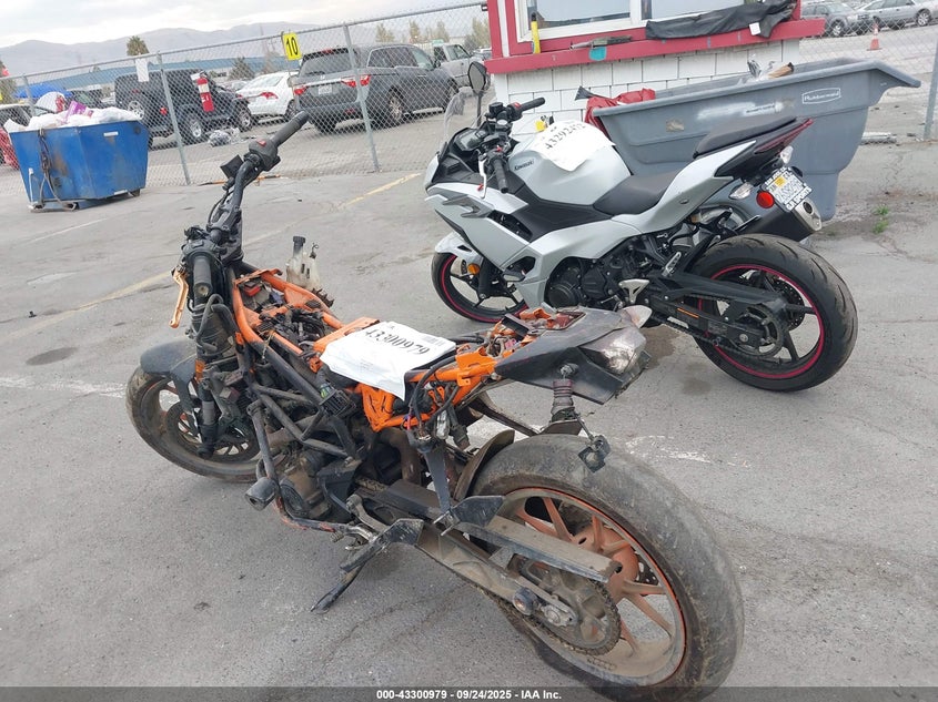 2015 KTM RC 390 MD2JGJ400FC253417