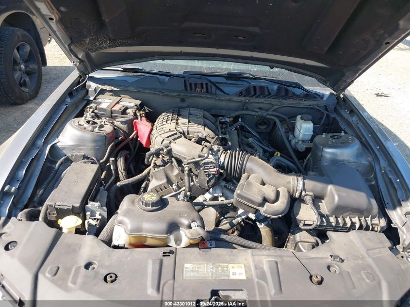 2013 Ford Mustang V6 Premium VIN: 1ZVBP8AM9D5233787 Lot: 43301012