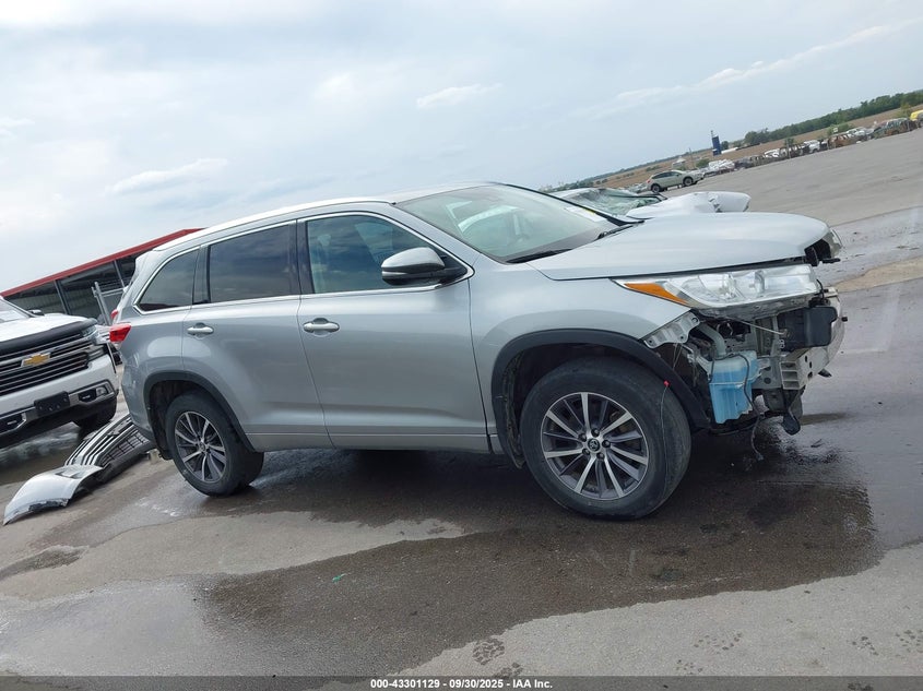 2018 TOYOTA HIGHLANDER XLE - 5TDJZRFH0JS869854