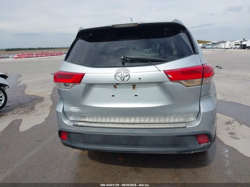2018 TOYOTA HIGHLANDER XLE - 5TDJZRFH0JS869854