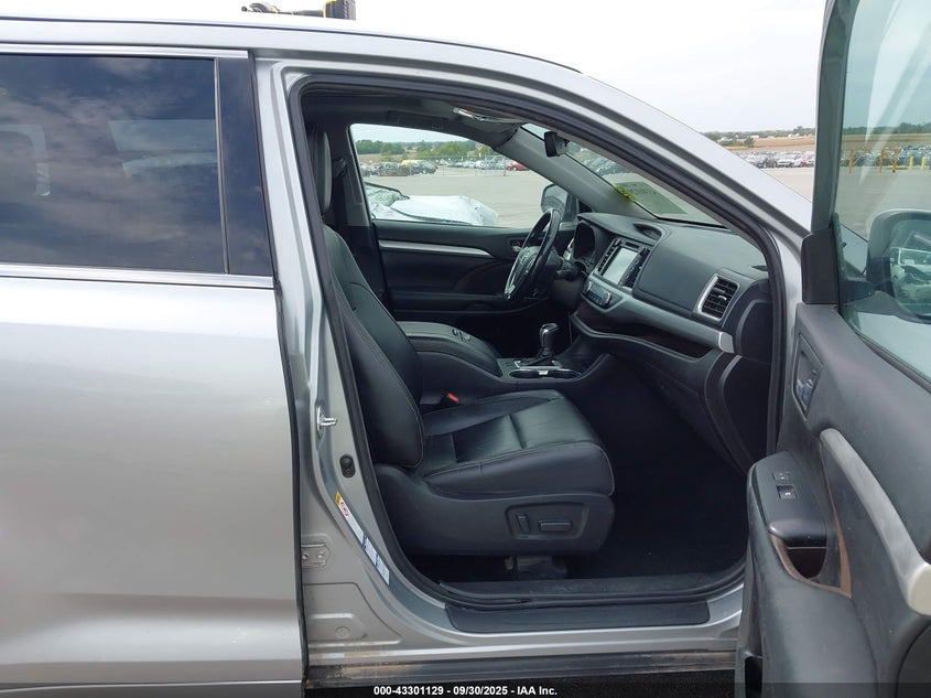 2018 TOYOTA HIGHLANDER XLE - 5TDJZRFH0JS869854