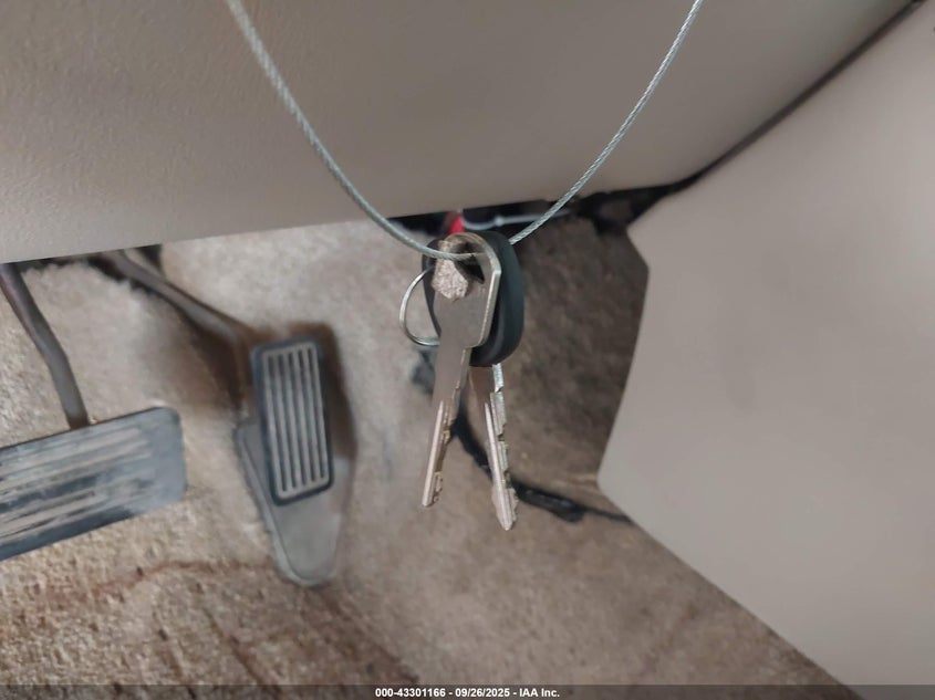 2002 Chevrolet Tahoe Ls VIN: 1GNEK13Z52R161224 Lot: 43301166