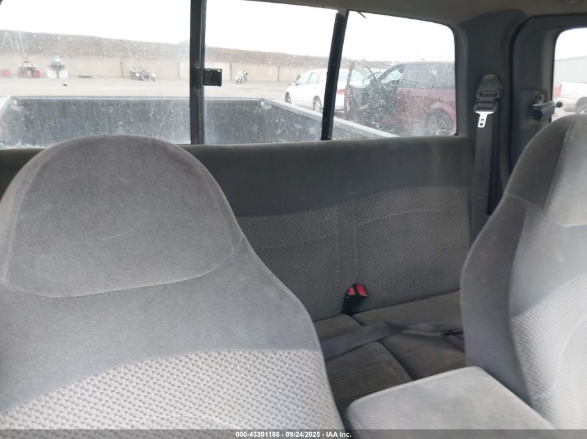 2000 Ford F-150 Lariat/Work Series/Xl/Xlt VIN: 1FTRX17L5YNC27031 Lot: 43301188