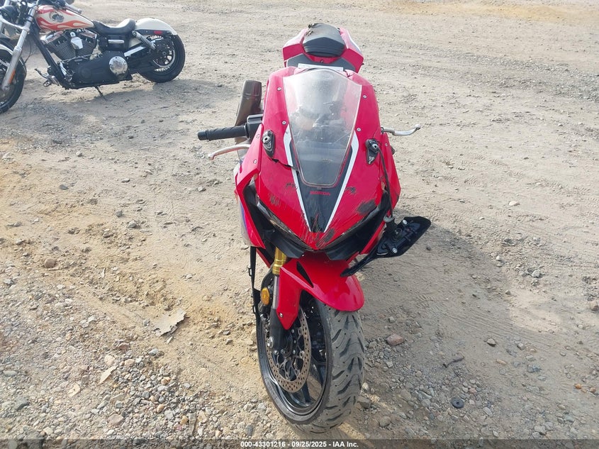 JH2SC7755RK700096 2024 HONDA CBR photo no. 5