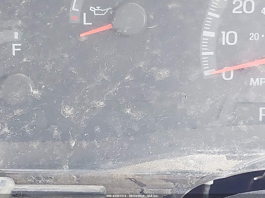 1999 Ford F-250 Lariat/Work Series/Xl/Xlt VIN: 2FTPF27L7XCA11685 Lot: 43301314