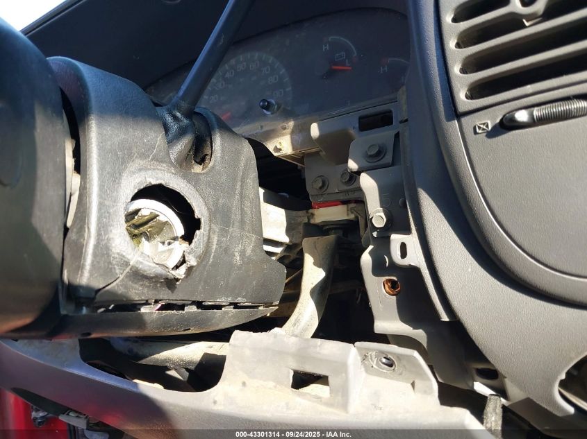 1999 Ford F-250 Lariat/Work Series/Xl/Xlt VIN: 2FTPF27L7XCA11685 Lot: 43301314