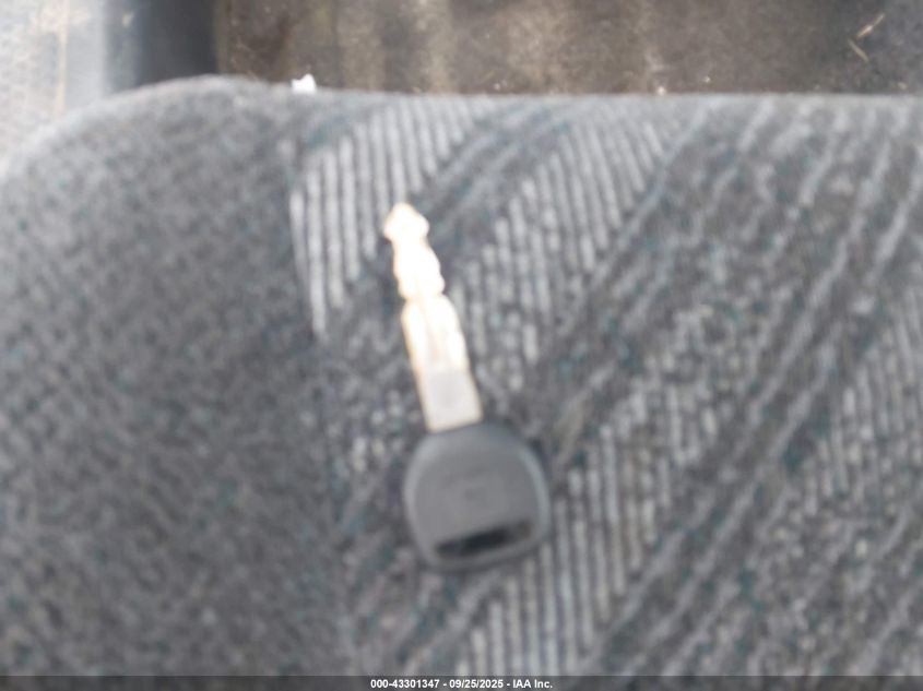 2001 Honda Cr-V Lx VIN: JHLRD28461S015173 Lot: 43301347