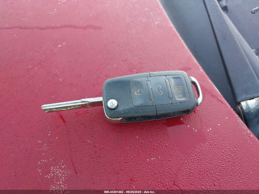 2006 Volkswagen New Beetle 2.5 VIN: 3VWRF31Y36M317575 Lot: 43301402