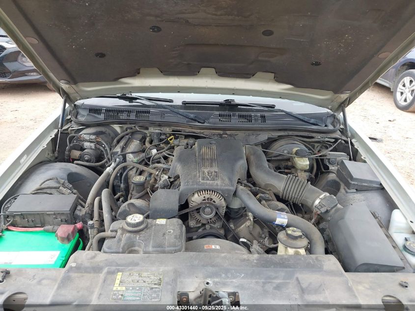 2004 Mercury Grand Marquis Gs VIN: 2MEFM74W14X660611 Lot: 43301440