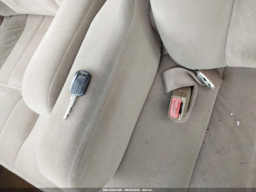 2004 Mercury Grand Marquis Gs VIN: 2MEFM74W14X660611 Lot: 43301440