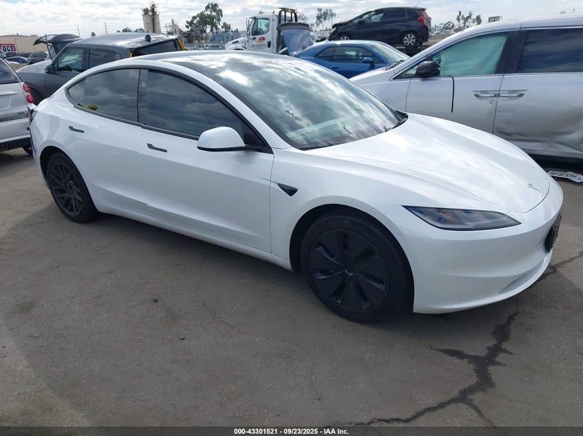 TESLA MODEL 3 LONG RANGE DUAL MOTOR ALL-WHEEL DRIVE/REAR-WHEEL DRIVE