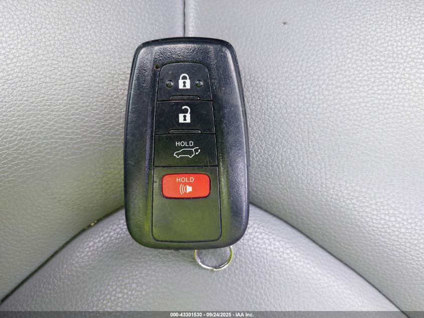 2020 Toyota Highlander Xle VIN: 5TDGZRBH9LS055057 Lot: 43301530