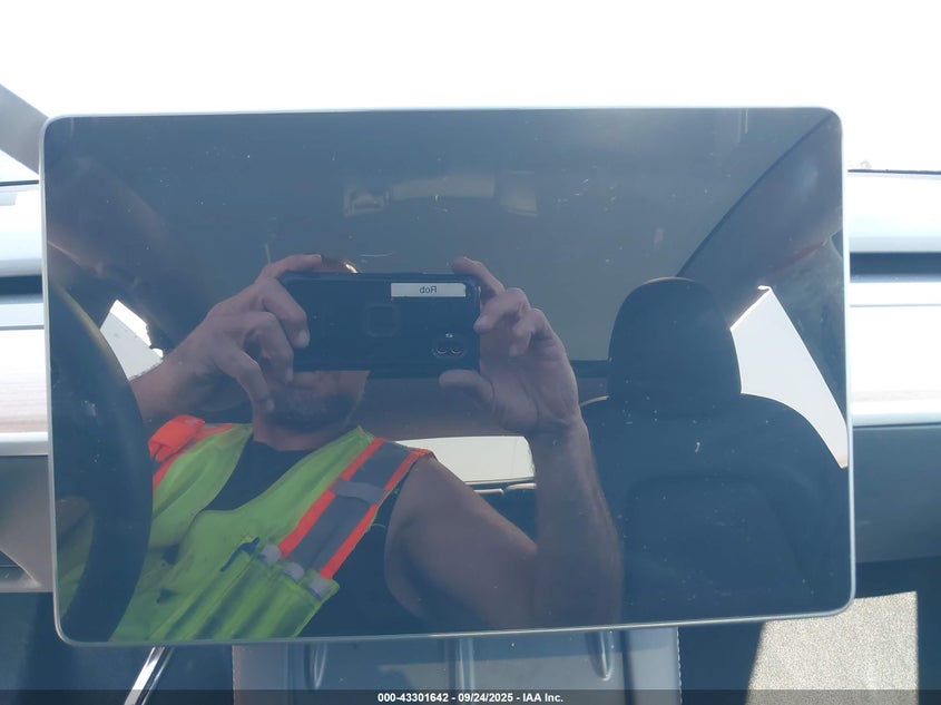 2023 Tesla Model Y Awd/Long Range Dual Motor All-Wheel Drive VIN: 7SAYGDEE7PF853133 Lot: 43301642