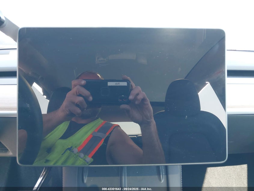 2023 Tesla Model Y Awd/Long Range Dual Motor All-Wheel Drive VIN: 7SAYGDEE7PF853133 Lot: 43301642