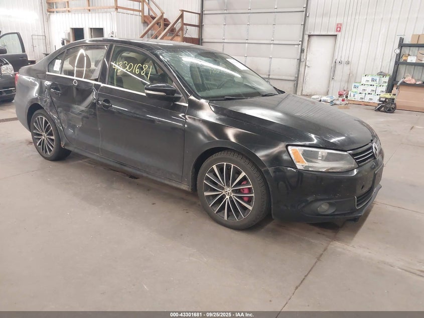 VOLKSWAGEN JETTA 2.5L SEL PREMIUM