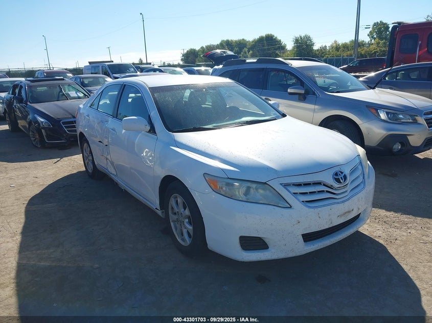 TOYOTA CAMRY LE