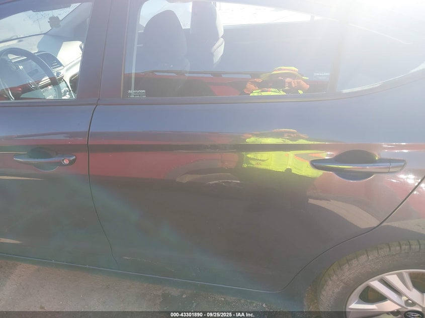 2020 HYUNDAI ELANTRA SEL - 5NPD84LFXLH564196