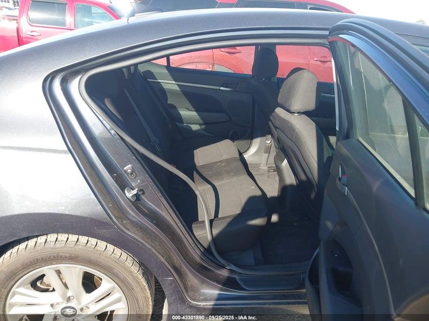 2020 HYUNDAI ELANTRA SEL - 5NPD84LFXLH564196