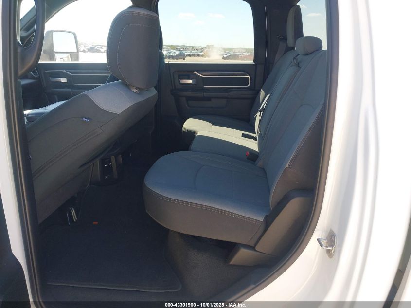 2024 Ram 3500 Big Horn 4X4 8' Box VIN: 3C63R3HL3RG341525 Lot: 43301900