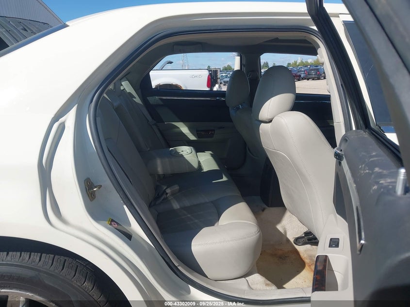 2006 Chrysler 300C VIN: 2C3LA63HX6H190266 Lot: 43302009