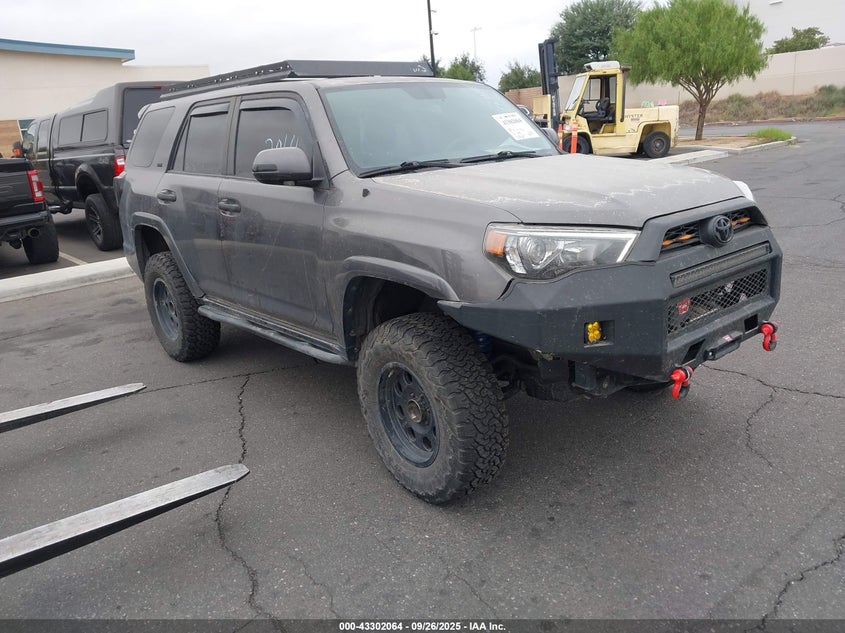 TOYOTA 4RUNNER SR5 V6