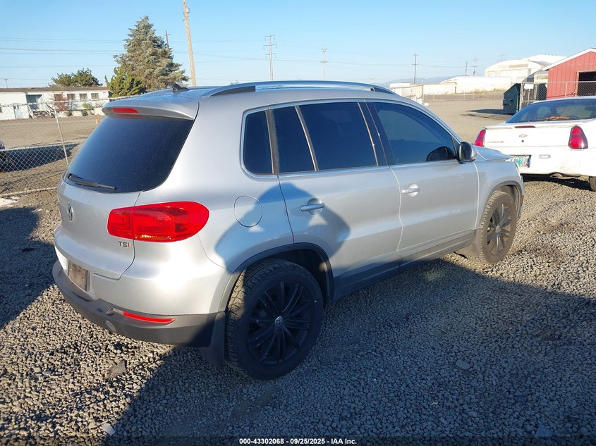 2016 VOLKSWAGEN TIGUAN SE - WVGBV7AX2GW592910