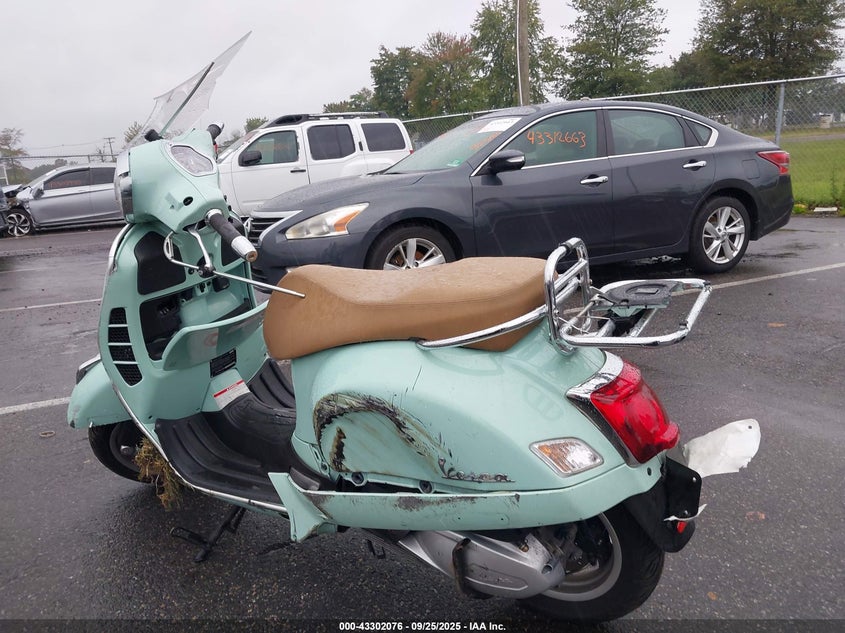 VIN ZAPMA39M8N5101009 2022 VESPA GTS