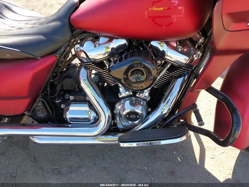 2022 HARLEY-DAVIDSON FLTRXS - 1HD1KTP22NB666021