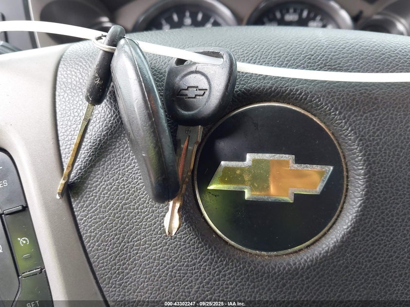 2013 CHEVROLET SILVERADO 1500 LT - 1GCRKSE76DZ264960