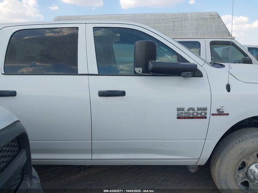 2018 Ram 2500 Tradesman 4X4 8' Box VIN: 3C6UR5HL5JG307364 Lot: 43302271