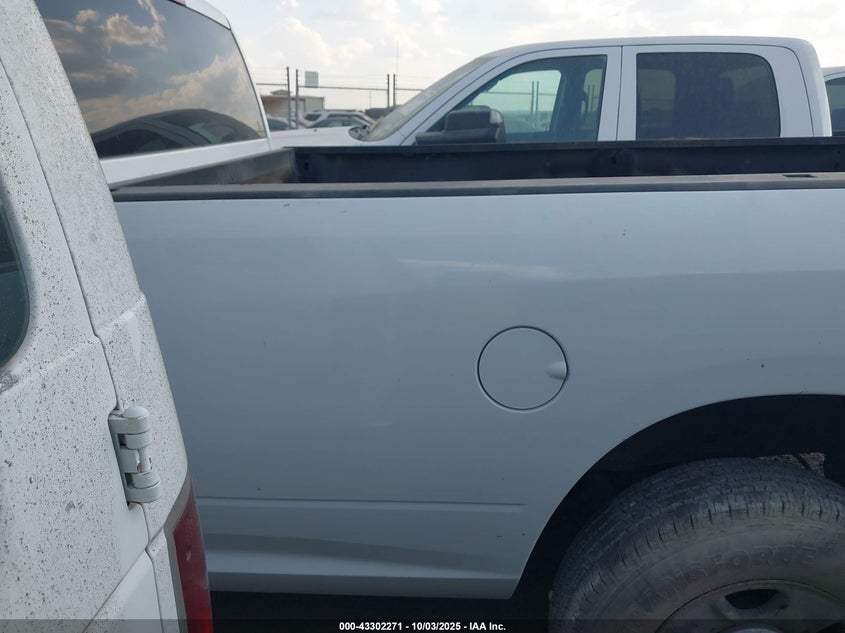 2018 Ram 2500 Tradesman 4X4 8' Box VIN: 3C6UR5HL5JG307364 Lot: 43302271