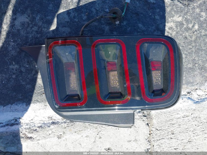 2008 Ford Mustang Gt Deluxe/Gt Premium VIN: 1ZVHT82H085116578 Lot: 43302325